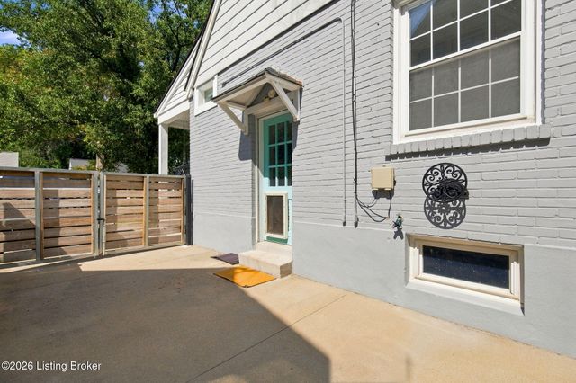 3518 Hycliffe Ave, Louisville, KY 40207