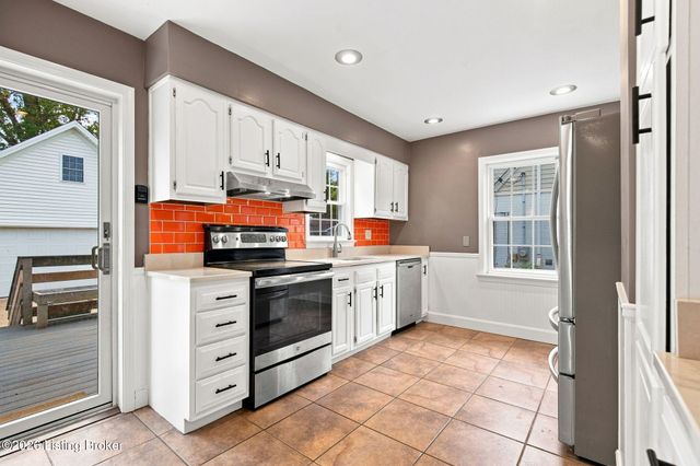 3518 Hycliffe Ave, Louisville, KY 40207