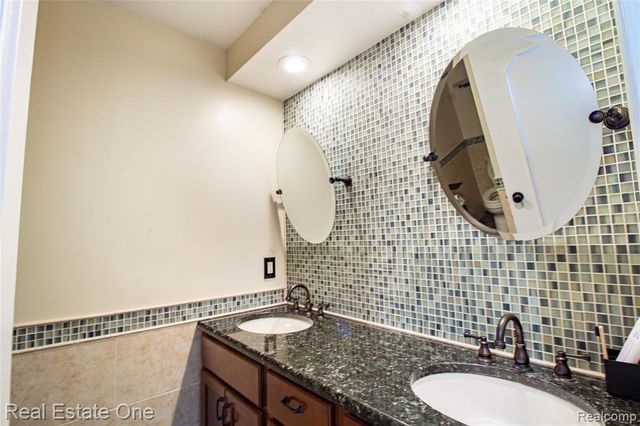 4300 Connie Drive, Sterling Heights, MI 48310