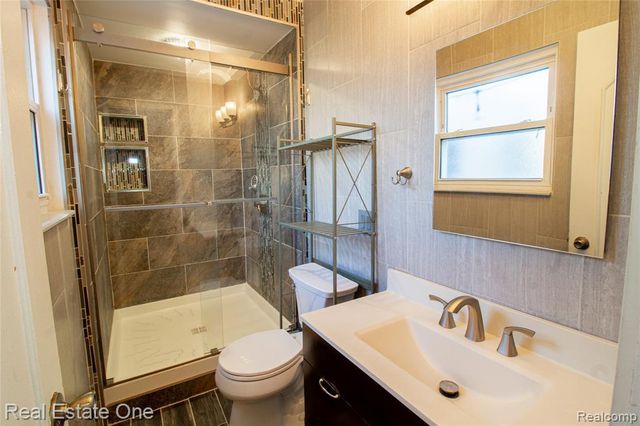 4300 Connie Drive, Sterling Heights, MI 48310