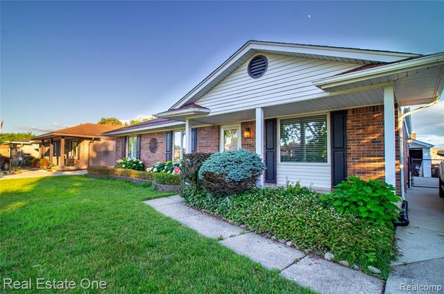 4300 Connie Drive, Sterling Heights, MI 48310