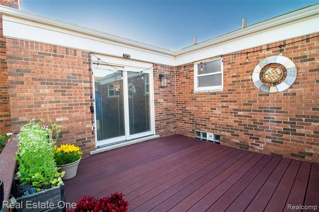 4300 Connie Drive, Sterling Heights, MI 48310