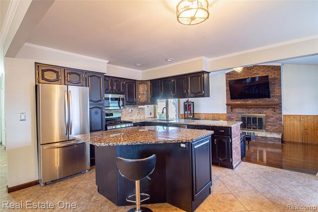 4300 Connie Drive, Sterling Heights, MI 48310