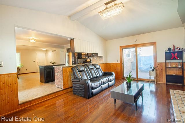 4300 Connie Drive, Sterling Heights, MI 48310