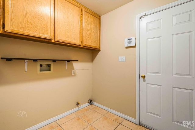 5213 San Martin Drive, Bakersfield, CA 93307