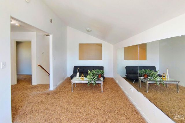 5213 San Martin Drive, Bakersfield, CA 93307