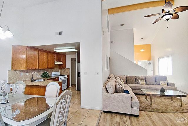 5213 San Martin Drive, Bakersfield, CA 93307