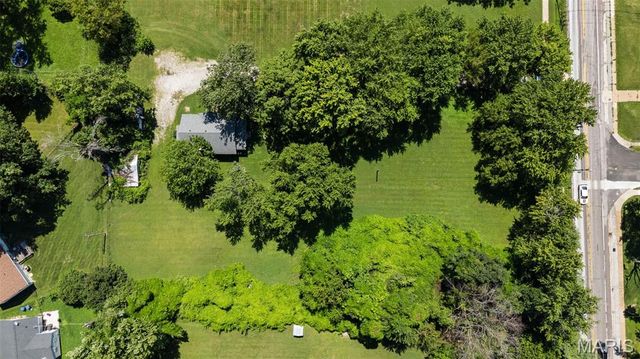 1625 Charbonier Road, Florissant, MO 63031