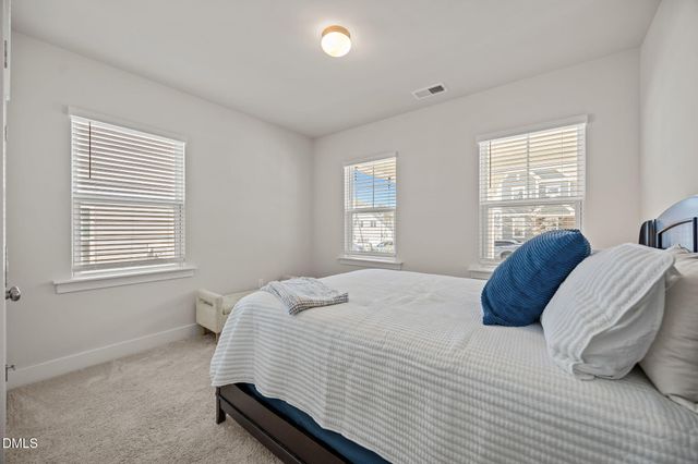 521 Roycroft Drive, Wake Forest, NC 27587