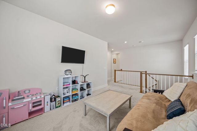 521 Roycroft Drive, Wake Forest, NC 27587