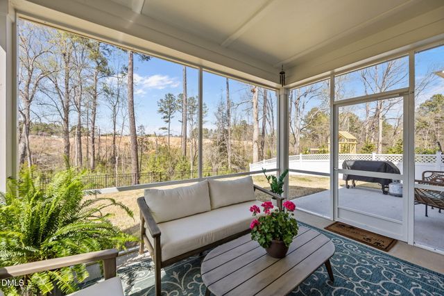 521 Roycroft Drive, Wake Forest, NC 27587