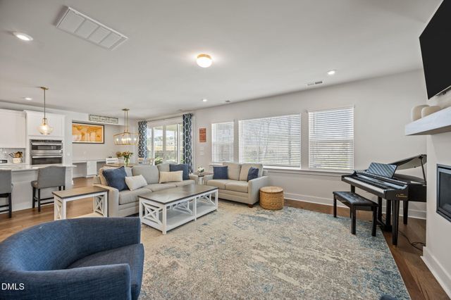 521 Roycroft Drive, Wake Forest, NC 27587