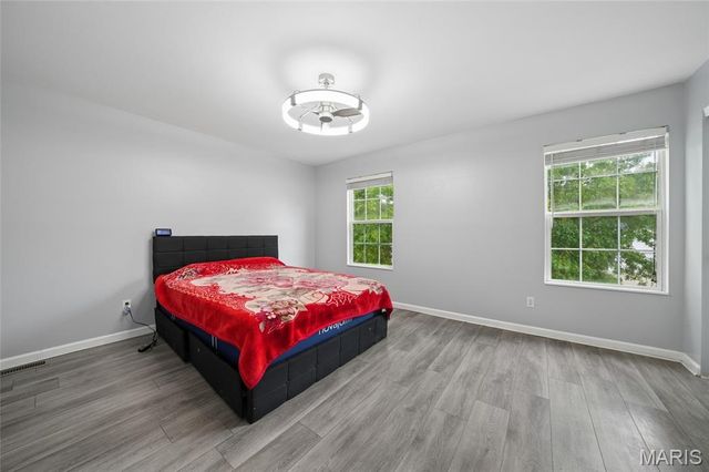 28 Fawn Oaks Drive, O'fallon, MO 63366