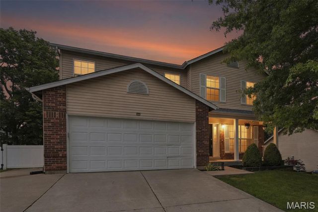 28 Fawn Oaks Drive, O'fallon, MO 63366