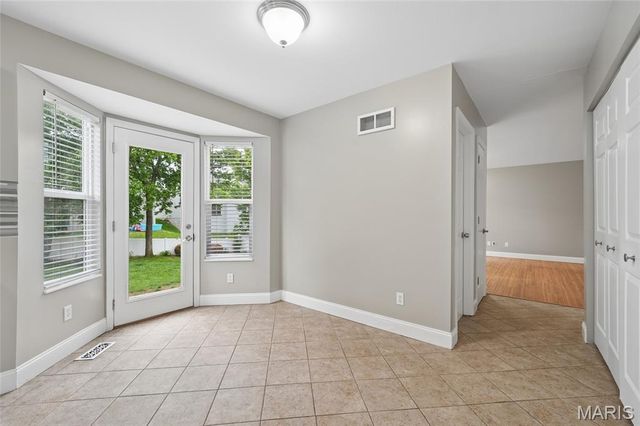 28 Fawn Oaks Drive, O'fallon, MO 63366
