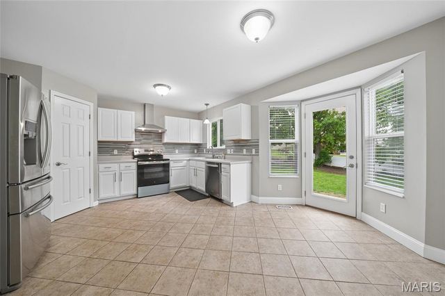 28 Fawn Oaks Drive, O'fallon, MO 63366