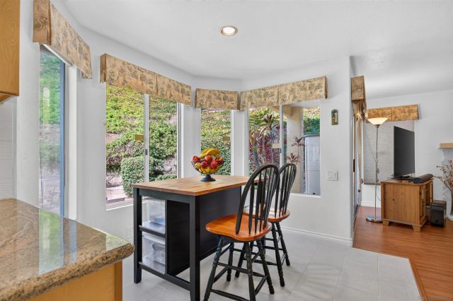 2141 Emberwood Way, Escondido, CA 92029