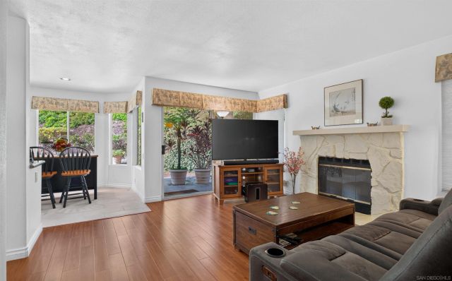 2141 Emberwood Way, Escondido, CA 92029