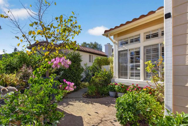 2141 Emberwood Way, Escondido, CA 92029