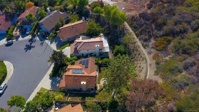 2141 Emberwood Way, Escondido, CA 92029
