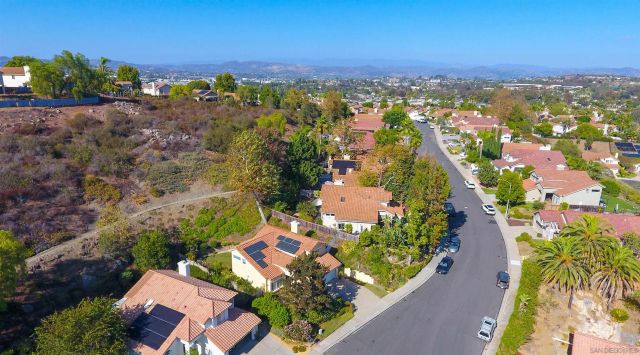 2141 Emberwood Way, Escondido, CA 92029