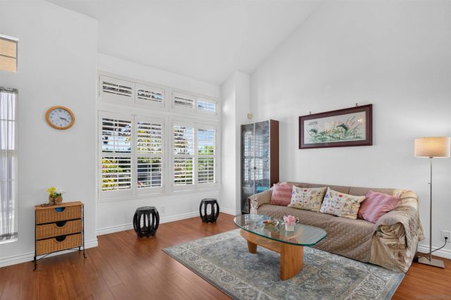 2141 Emberwood Way, Escondido, CA 92029