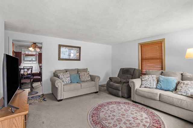 7 Sherwood Avenue, Coventry, RI 02816