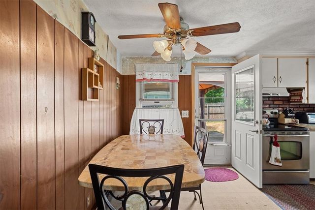 7 Sherwood Avenue, Coventry, RI 02816