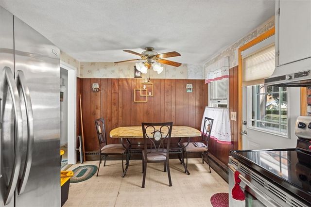 7 Sherwood Avenue, Coventry, RI 02816