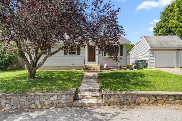 7 Sherwood Avenue, Coventry, RI 02816