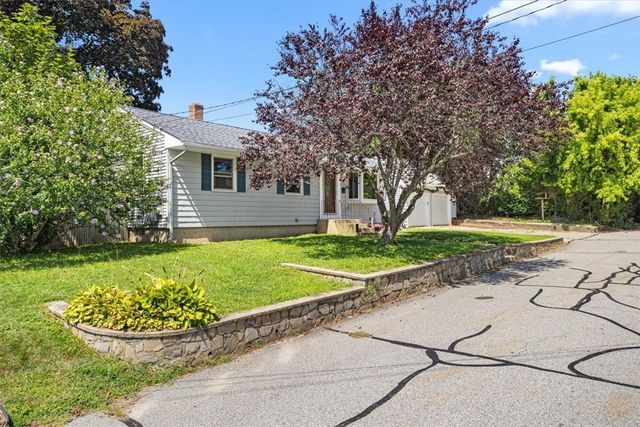 7 Sherwood Avenue, Coventry, RI 02816