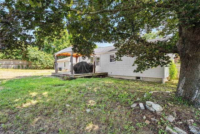 7 Sherwood Avenue, Coventry, RI 02816