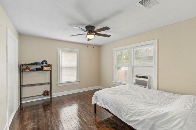 3227 Spring Avenue, Dallas, TX 75215