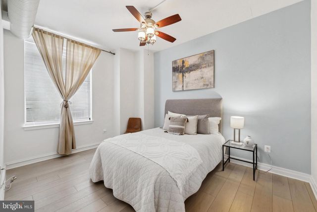 4490 MARKET COMMONS DR #202, Fairfax, VA 22033