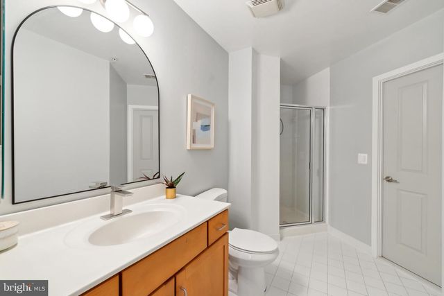 4490 MARKET COMMONS DR #202, Fairfax, VA 22033