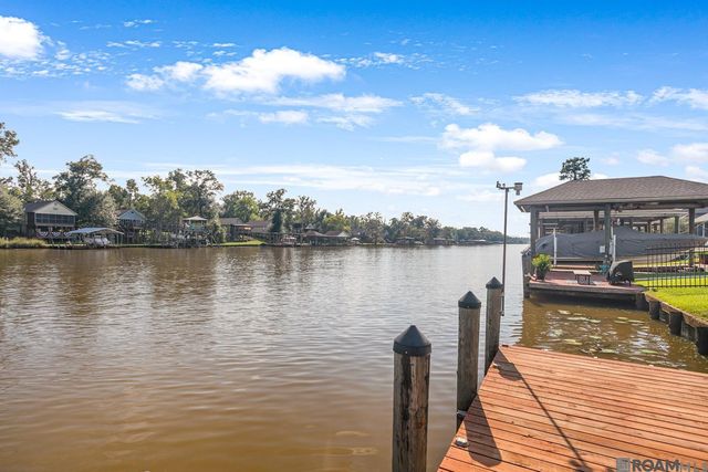 21161 Waterfront East Dr, Maurepas, LA 70449