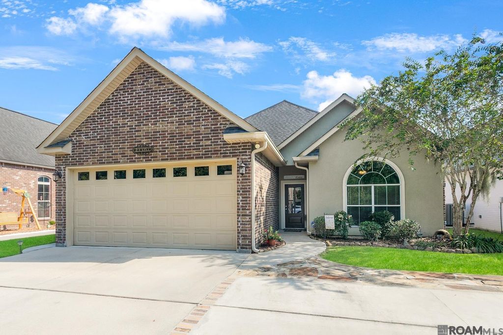 21161 Waterfront East Dr, Maurepas, LA 70449