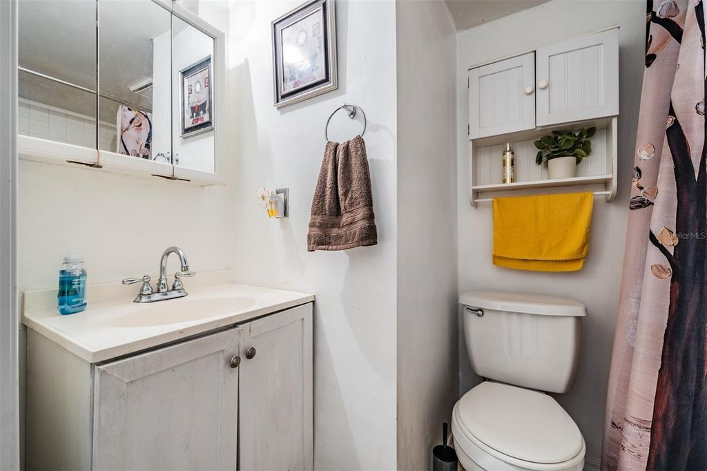 Image 24 of property listing at 7210 N MANHATTAN AVENUE 1913, Tampa, FL 33614