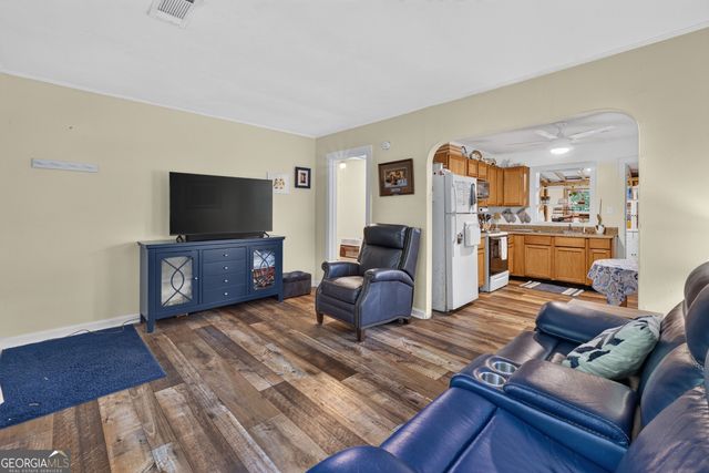 504 N Pond Street, Toccoa, GA 30577