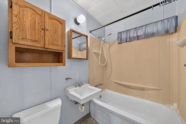 46 DUNMORE AVE, Ewing, NJ 08618