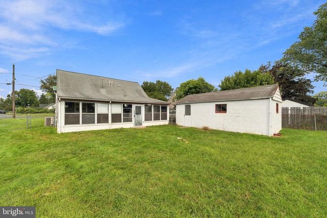 46 DUNMORE AVE, Ewing, NJ 08618