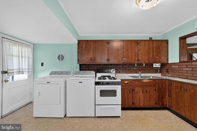 46 DUNMORE AVE, Ewing, NJ 08618