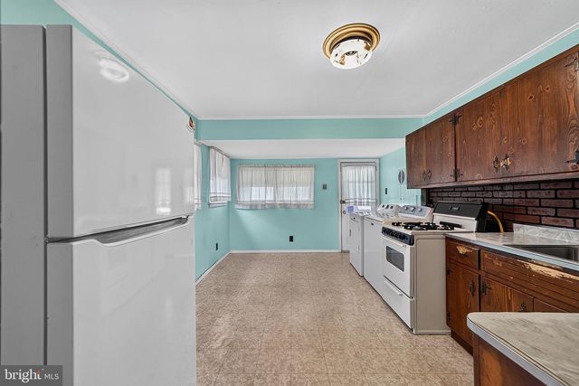46 DUNMORE AVE, Ewing, NJ 08618