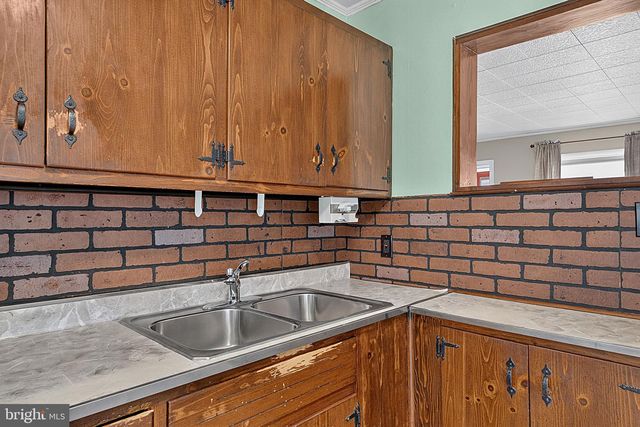 46 DUNMORE AVE, Ewing, NJ 08618