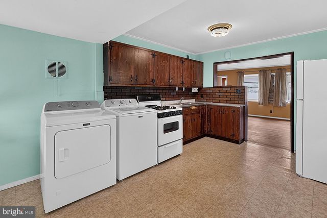 46 DUNMORE AVE, Ewing, NJ 08618