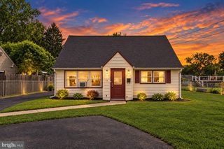 46 DUNMORE AVE, Ewing, NJ 08618
