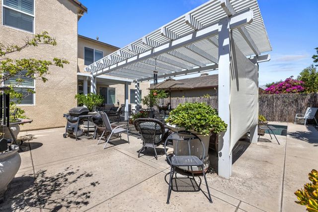 2808 Espana Ln, Modesto, CA 95355