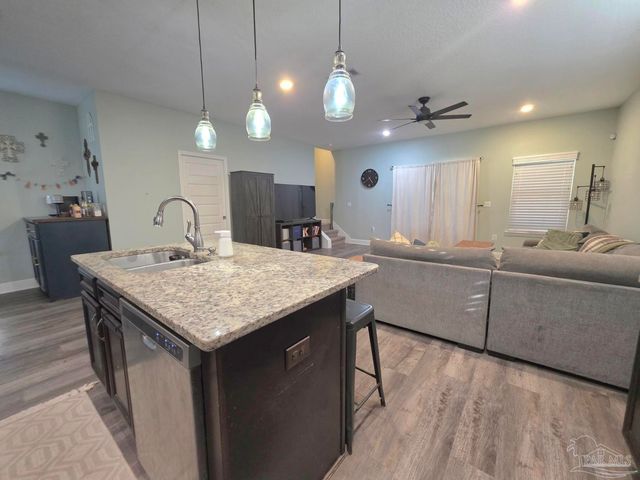 826 Smiley Cir, Pensacola, FL 32514