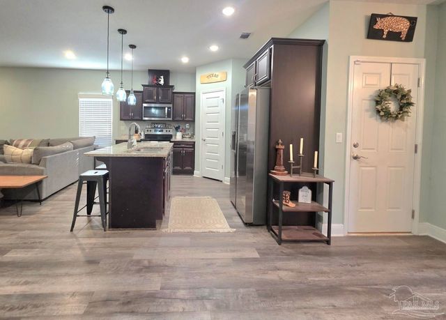 826 Smiley Cir, Pensacola, FL 32514