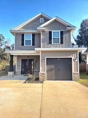 826 Smiley Cir, Pensacola, FL 32514